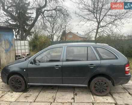 Сірий Шкода Фабія, об'ємом двигуна 1.2 л та пробігом 217 тис. км за 2950 $, фото 1 на Automoto.ua