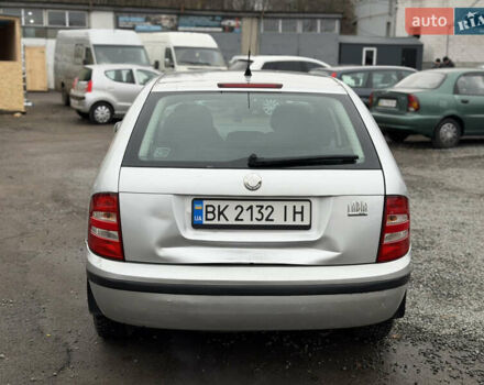 Сірий Шкода Фабія, об'ємом двигуна 1.42 л та пробігом 370 тис. км за 3300 $, фото 19 на Automoto.ua