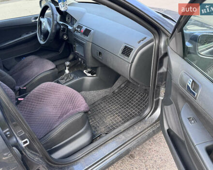 Серый Шкода Фабия, объемом двигателя 1.4 л и пробегом 213 тыс. км за 5200 $, фото 16 на Automoto.ua