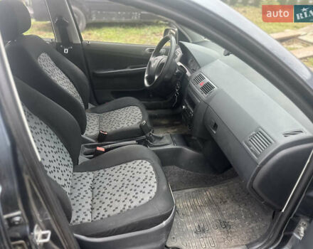 Сірий Шкода Фабія, об'ємом двигуна 1.2 л та пробігом 217 тис. км за 2950 $, фото 9 на Automoto.ua