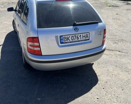 Серый Шкода Фабия, объемом двигателя 1.4 л и пробегом 268 тыс. км за 4850 $, фото 4 на Automoto.ua