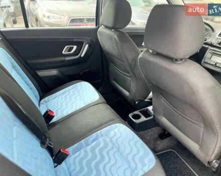 Серый Шкода Фабия, объемом двигателя 1.39 л и пробегом 204 тыс. км за 5799 $, фото 22 на Automoto.ua