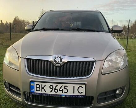 Серый Шкода Фабия, объемом двигателя 1.4 л и пробегом 310 тыс. км за 4200 $, фото 17 на Automoto.ua