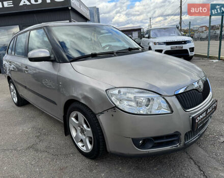 Серый Шкода Фабия, объемом двигателя 1.2 л и пробегом 162 тыс. км за 3990 $, фото 4 на Automoto.ua