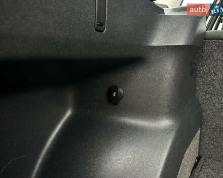 Серый Шкода Фабия, объемом двигателя 1.39 л и пробегом 224 тыс. км за 5800 $, фото 37 на Automoto.ua