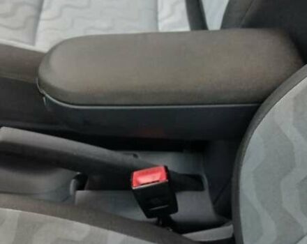 Серый Шкода Фабия, объемом двигателя 1.39 л и пробегом 232 тыс. км за 6500 $, фото 18 на Automoto.ua