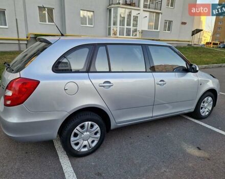 Серый Шкода Фабия, объемом двигателя 1.4 л и пробегом 147 тыс. км за 5600 $, фото 12 на Automoto.ua