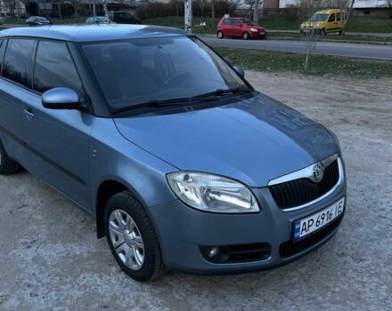 Серый Шкода Фабия, объемом двигателя 1.4 л и пробегом 201 тыс. км за 4500 $, фото 2 на Automoto.ua
