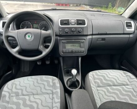 Серый Шкода Фабия, объемом двигателя 1.4 л и пробегом 230 тыс. км за 5350 $, фото 7 на Automoto.ua