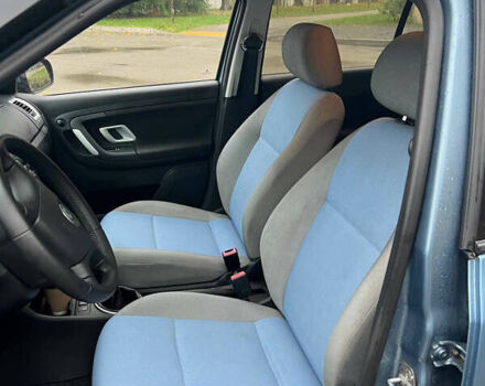 Серый Шкода Фабия, объемом двигателя 1.39 л и пробегом 274 тыс. км за 4700 $, фото 7 на Automoto.ua