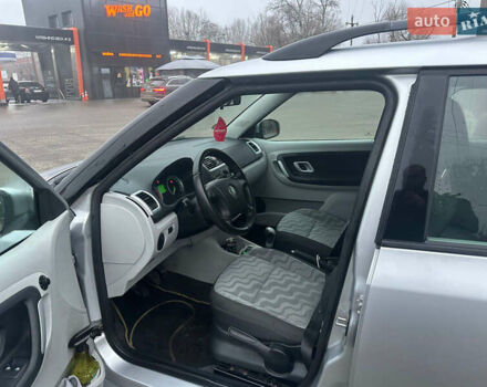 Сірий Шкода Фабія, об'ємом двигуна 1.39 л та пробігом 232 тис. км за 5700 $, фото 13 на Automoto.ua