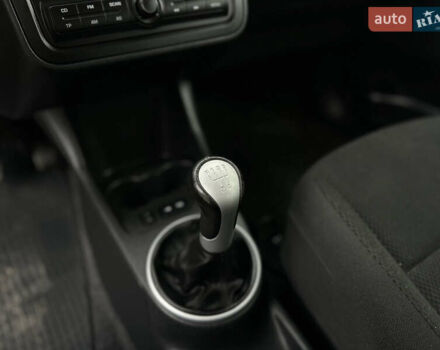 Серый Шкода Фабия, объемом двигателя 1.39 л и пробегом 224 тыс. км за 5800 $, фото 28 на Automoto.ua