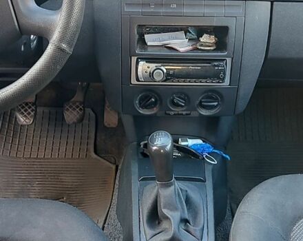 Серый Шкода Фабия, объемом двигателя 0 л и пробегом 297 тыс. км за 4000 $, фото 7 на Automoto.ua