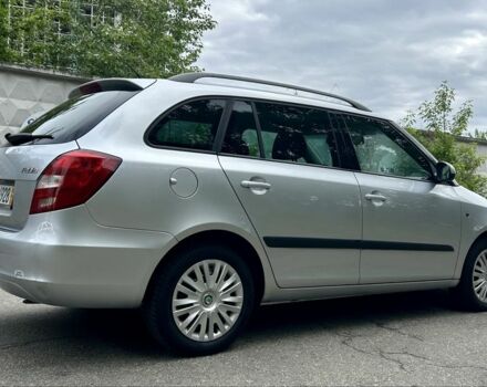 Серый Шкода Фабия, объемом двигателя 1.4 л и пробегом 230 тыс. км за 5350 $, фото 2 на Automoto.ua