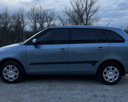 Серый Шкода Фабия, объемом двигателя 1.4 л и пробегом 201 тыс. км за 4500 $, фото 7 на Automoto.ua