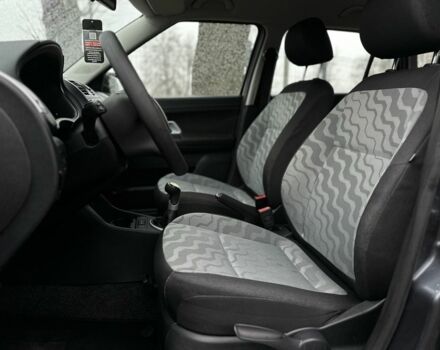 Сірий Шкода Фабія, об'ємом двигуна 1.4 л та пробігом 217 тис. км за 5700 $, фото 5 на Automoto.ua