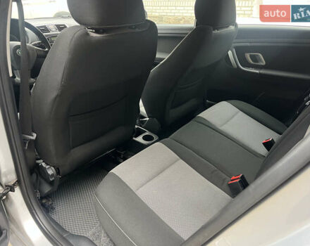 Сірий Шкода Фабія, об'ємом двигуна 1.6 л та пробігом 211 тис. км за 5500 $, фото 18 на Automoto.ua