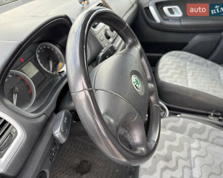 Серый Шкода Фабия, объемом двигателя 1.2 л и пробегом 162 тыс. км за 3990 $, фото 16 на Automoto.ua