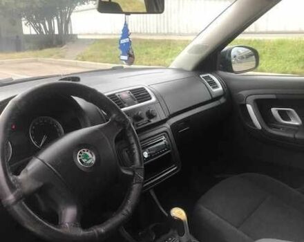 Серый Шкода Фабия, объемом двигателя 1.4 л и пробегом 255 тыс. км за 5850 $, фото 6 на Automoto.ua