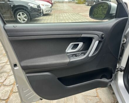 Серый Шкода Фабия, объемом двигателя 1.6 л и пробегом 211 тыс. км за 6800 $, фото 9 на Automoto.ua