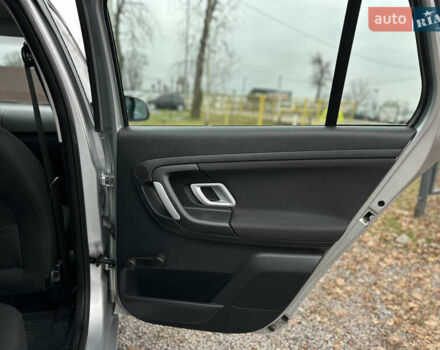 Серый Шкода Фабия, объемом двигателя 1.39 л и пробегом 224 тыс. км за 5800 $, фото 43 на Automoto.ua