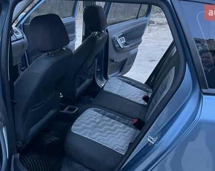 Серый Шкода Фабия, объемом двигателя 1.39 л и пробегом 201 тыс. км за 4500 $, фото 11 на Automoto.ua