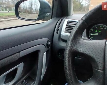 Серый Шкода Фабия, объемом двигателя 1.39 л и пробегом 232 тыс. км за 6500 $, фото 32 на Automoto.ua