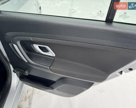 Серый Шкода Фабия, объемом двигателя 1.39 л и пробегом 208 тыс. км за 5550 $, фото 17 на Automoto.ua