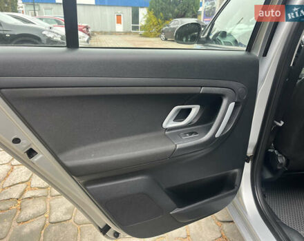 Сірий Шкода Фабія, об'ємом двигуна 1.6 л та пробігом 211 тис. км за 5500 $, фото 17 на Automoto.ua