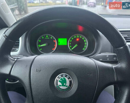 Сірий Шкода Фабія, об'ємом двигуна 1.39 л та пробігом 232 тис. км за 5700 $, фото 9 на Automoto.ua