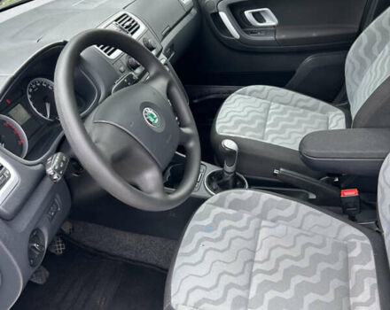 Серый Шкода Фабия, объемом двигателя 0 л и пробегом 230 тыс. км за 5499 $, фото 21 на Automoto.ua