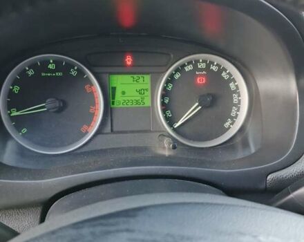 Сірий Шкода Фабія, об'ємом двигуна 1.2 л та пробігом 228 тис. км за 3850 $, фото 16 на Automoto.ua