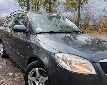 Сірий Шкода Фабія, об'ємом двигуна 1.4 л та пробігом 221 тис. км за 5000 $, фото 1 на Automoto.ua