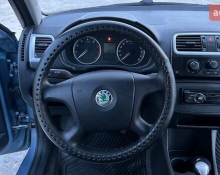 Серый Шкода Фабия, объемом двигателя 1.39 л и пробегом 201 тыс. км за 4500 $, фото 12 на Automoto.ua