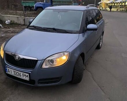 Сірий Шкода Фабія, об'ємом двигуна 1.39 л та пробігом 479 тис. км за 3550 $, фото 1 на Automoto.ua