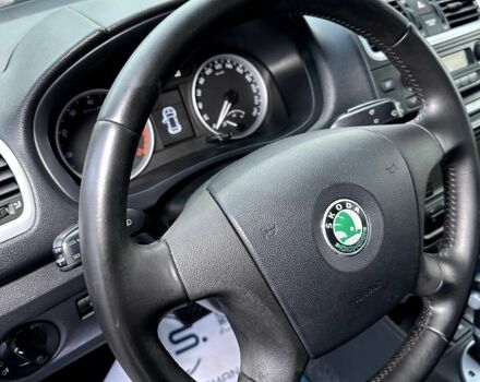 Шкода Фабия 2008 в Кривом Роге на Automoto.ua Серый Шкода Фабия, объемом двигателя 1.6 л и пробегом 151 тыс. км за 6900 $, фото 6 на Automoto.ua