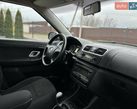 Серый Шкода Фабия, объемом двигателя 1.39 л и пробегом 224 тыс. км за 5800 $, фото 45 на Automoto.ua