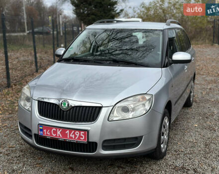 Сірий Шкода Фабія, об'ємом двигуна 1.39 л та пробігом 227 тис. км за 5500 $, фото 5 на Automoto.ua