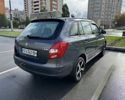 Серый Шкода Фабия, объемом двигателя 1.4 л и пробегом 207 тыс. км за 5700 $, фото 5 на Automoto.ua