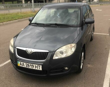 Серый Шкода Фабия, объемом двигателя 1.4 л и пробегом 255 тыс. км за 5850 $, фото 1 на Automoto.ua