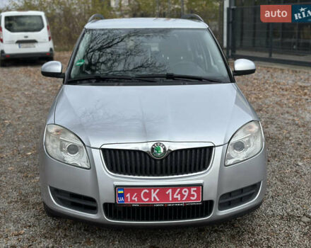 Сірий Шкода Фабія, об'ємом двигуна 1.39 л та пробігом 227 тис. км за 5500 $, фото 4 на Automoto.ua