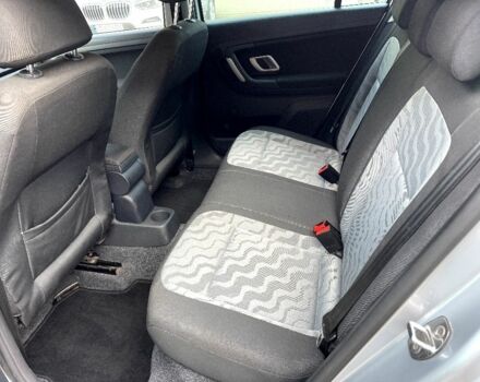 Серый Шкода Фабия, объемом двигателя 1.4 л и пробегом 262 тыс. км за 4700 $, фото 7 на Automoto.ua