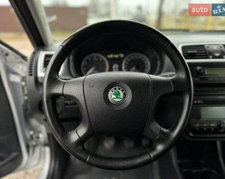 Серый Шкода Фабия, объемом двигателя 1.39 л и пробегом 224 тыс. км за 5800 $, фото 27 на Automoto.ua