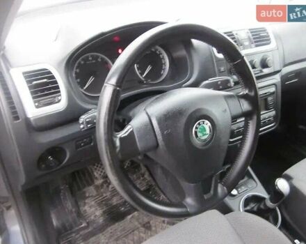 Серый Шкода Фабия, объемом двигателя 1.6 л и пробегом 180 тыс. км за 6500 $, фото 9 на Automoto.ua