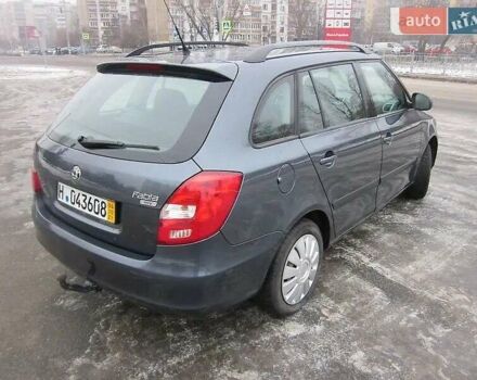 Серый Шкода Фабия, объемом двигателя 1.6 л и пробегом 180 тыс. км за 6500 $, фото 5 на Automoto.ua