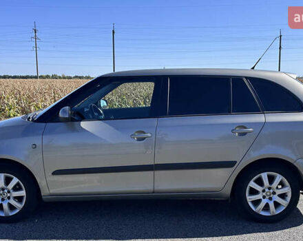 Серый Шкода Фабия, объемом двигателя 1.39 л и пробегом 220 тыс. км за 5550 $, фото 5 на Automoto.ua