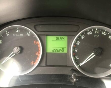 Серый Шкода Фабия, объемом двигателя 1.39 л и пробегом 255 тыс. км за 5300 $, фото 9 на Automoto.ua