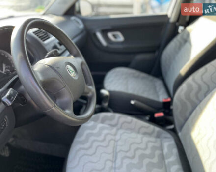 Сірий Шкода Фабія, об'ємом двигуна 1.6 л та пробігом 165 тис. км за 4600 $, фото 13 на Automoto.ua