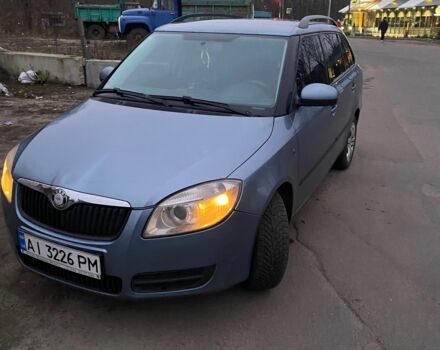 Сірий Шкода Фабія, об'ємом двигуна 1.4 л та пробігом 479 тис. км за 3550 $, фото 1 на Automoto.ua
