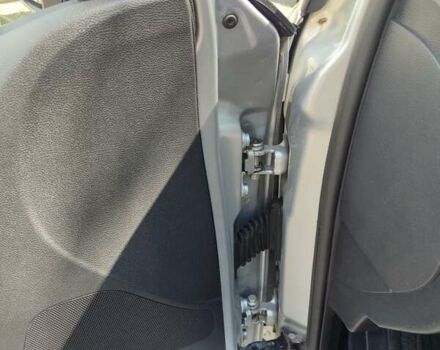 Сірий Шкода Фабія, об'ємом двигуна 1.42 л та пробігом 253 тис. км за 5100 $, фото 6 на Automoto.ua